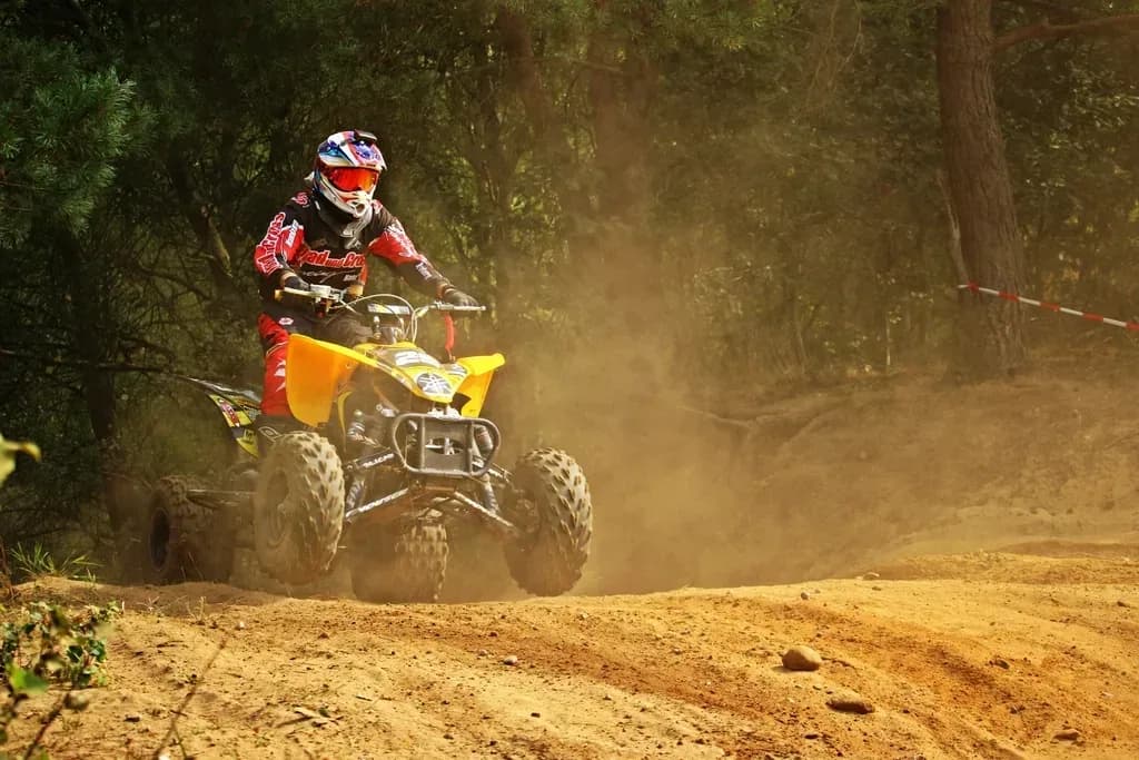 quad atv racing - ATV race dirt road