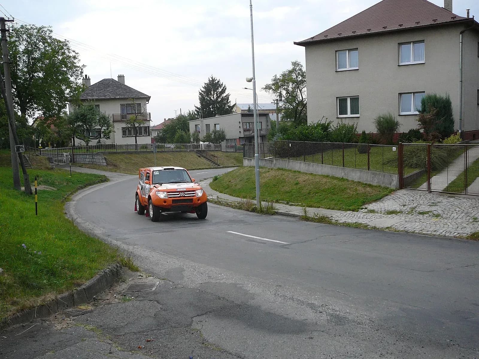 cross country rally car - Mitsubishi off-road vehicle, Fryšták (01)